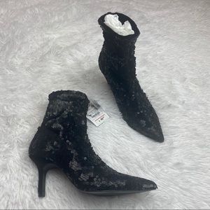 ZARA/ black sparkly velvet ankle bootie
